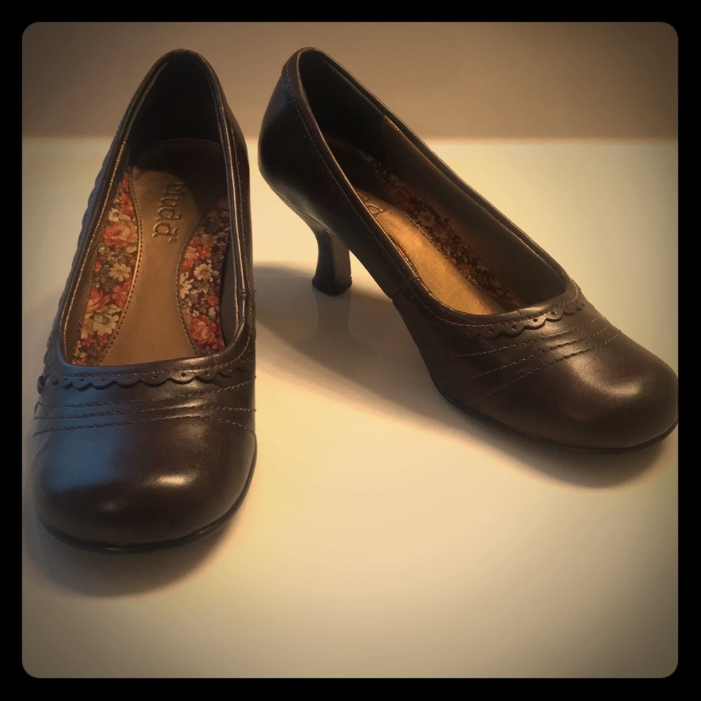 MUDD Chacha kitten heel pumps SZ 6